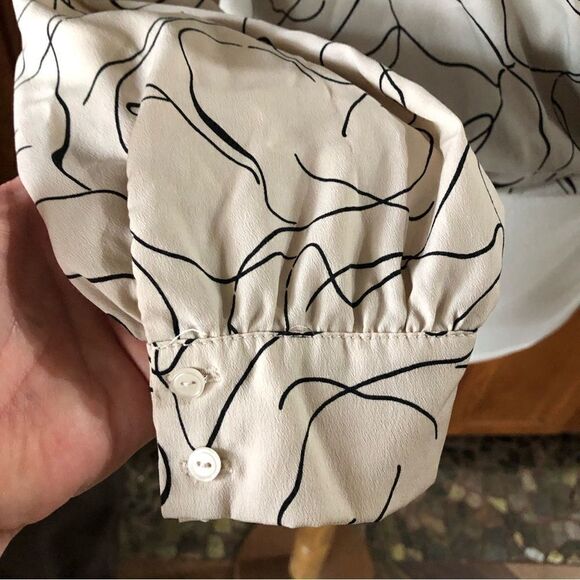 LUSH Gray Printed Wrap Crop Top - S - Picture 6 of 12